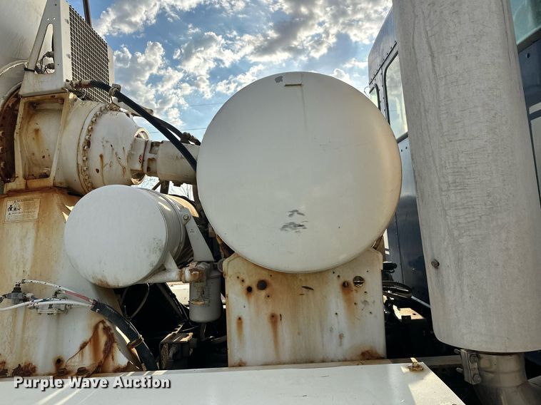 image for item DW4258 2005 Kenworth W900 ready mix truck