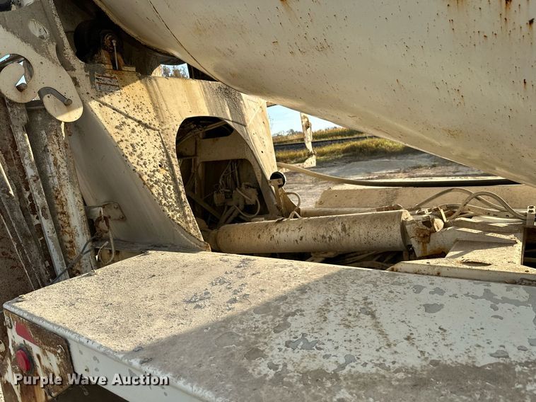 image for item DW4258 2005 Kenworth W900 ready mix truck