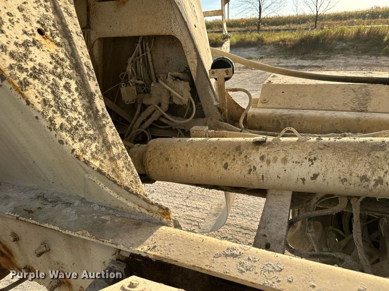 image for item DW4258 2005 Kenworth W900 ready mix truck