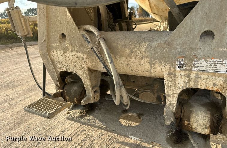 image for item DW4258 2005 Kenworth W900 ready mix truck