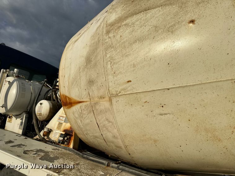 image for item DW4258 2005 Kenworth W900 ready mix truck