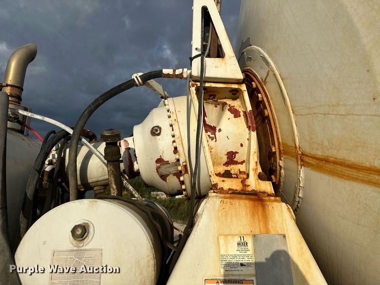 image for item DW4258 2005 Kenworth W900 ready mix truck