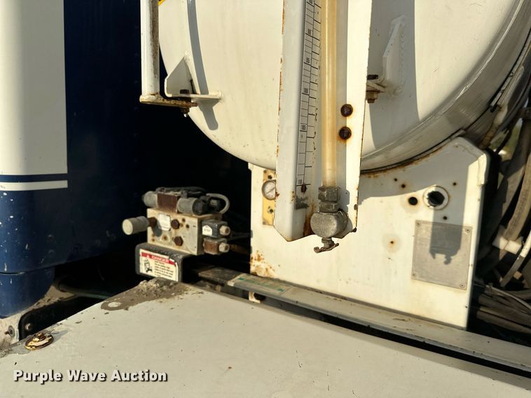 image for item DW4258 2005 Kenworth W900 ready mix truck