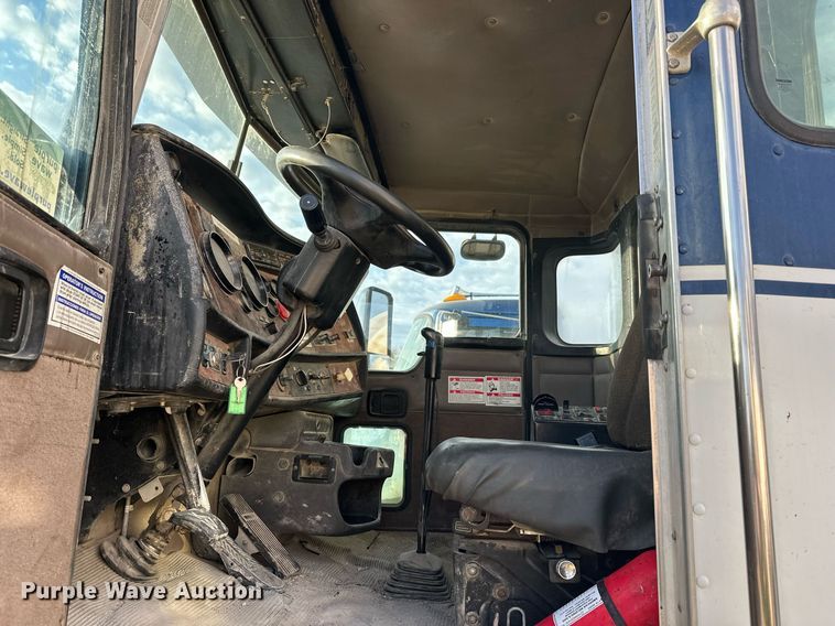 image for item DW4258 2005 Kenworth W900 ready mix truck