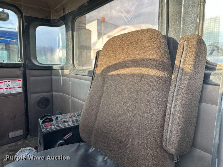 image for item DW4258 2005 Kenworth W900 ready mix truck