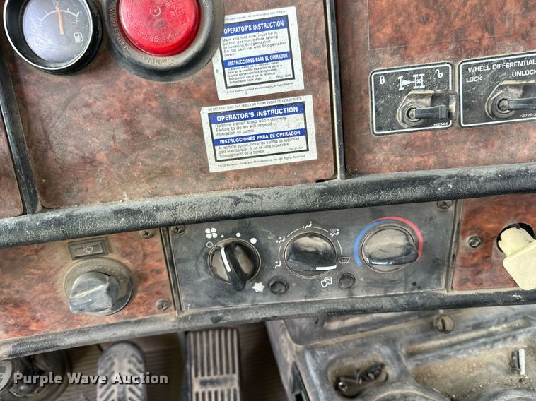 image for item DW4258 2005 Kenworth W900 ready mix truck