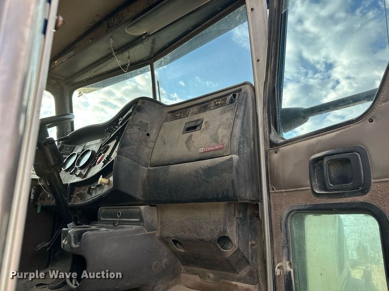 image for item DW4258 2005 Kenworth W900 ready mix truck