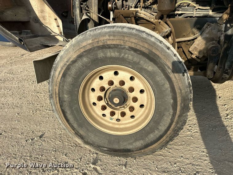 image for item DW4258 2005 Kenworth W900 ready mix truck