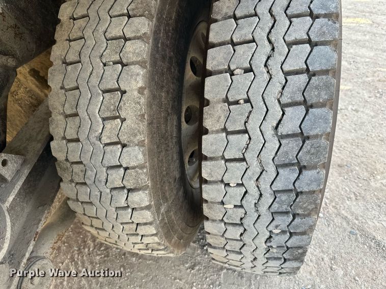 image for item DW4258 2005 Kenworth W900 ready mix truck