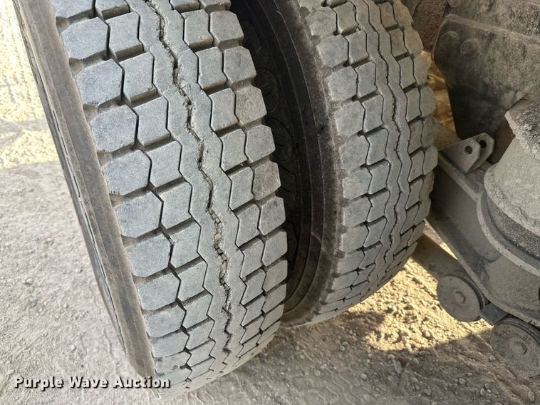 image for item DW4258 2005 Kenworth W900 ready mix truck