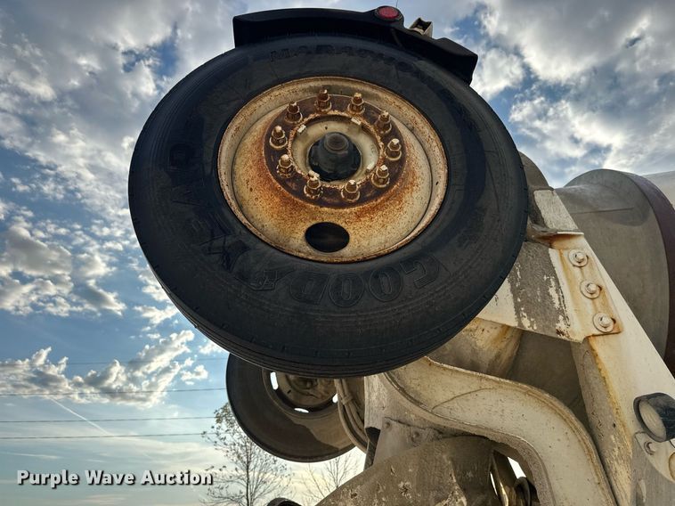 image for item DW4258 2005 Kenworth W900 ready mix truck