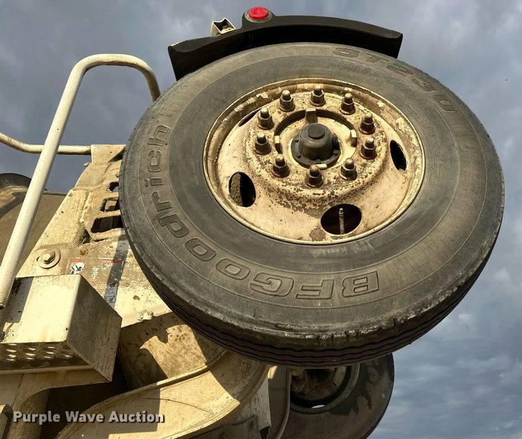 image for item DW4258 2005 Kenworth W900 ready mix truck