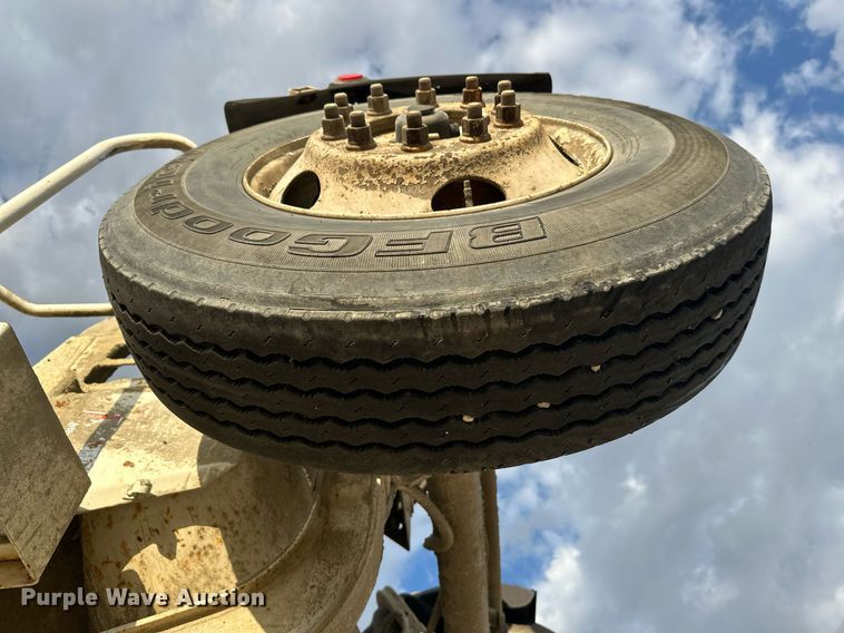 image for item DW4258 2005 Kenworth W900 ready mix truck