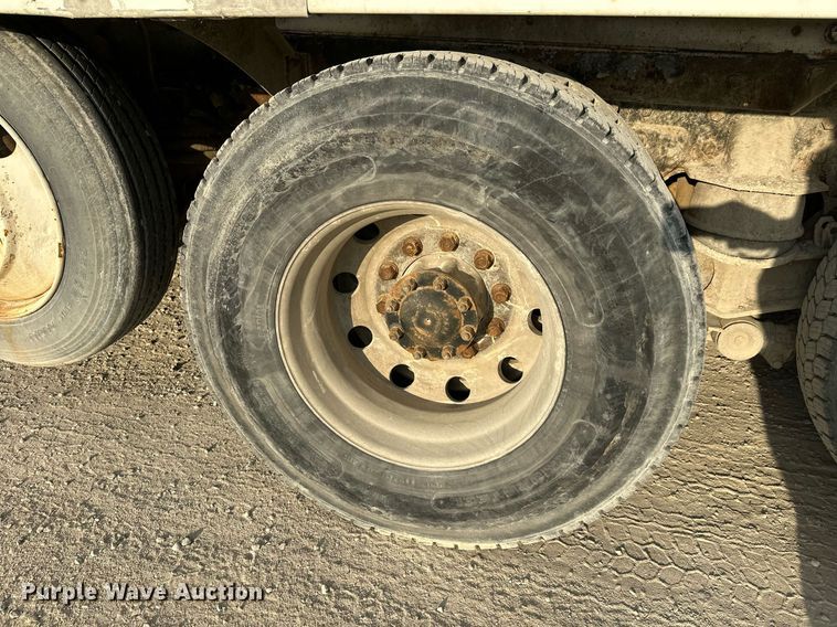 image for item DW4258 2005 Kenworth W900 ready mix truck