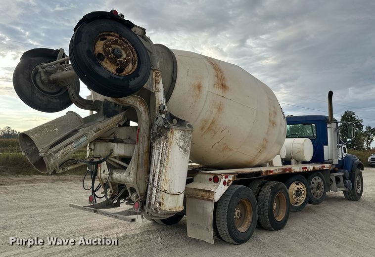 image for item DW4259 2005 Mack CV513 ready mix truck