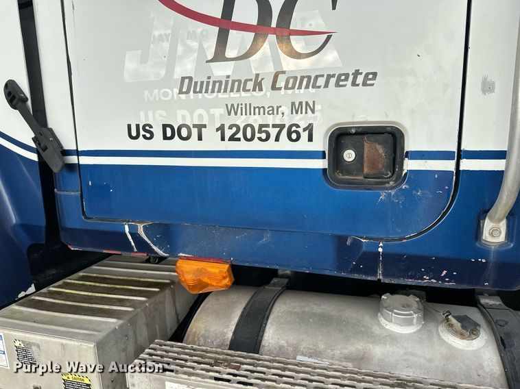 image for item DW4259 2005 Mack CV513 ready mix truck