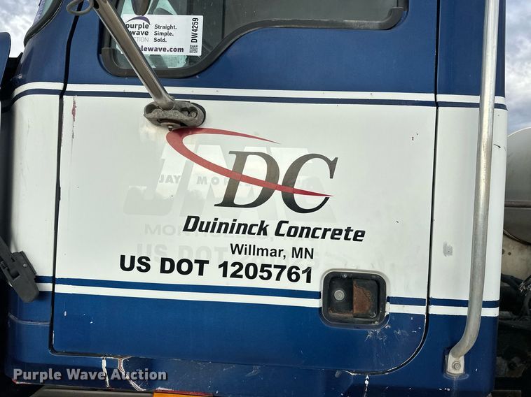 image for item DW4259 2005 Mack CV513 ready mix truck