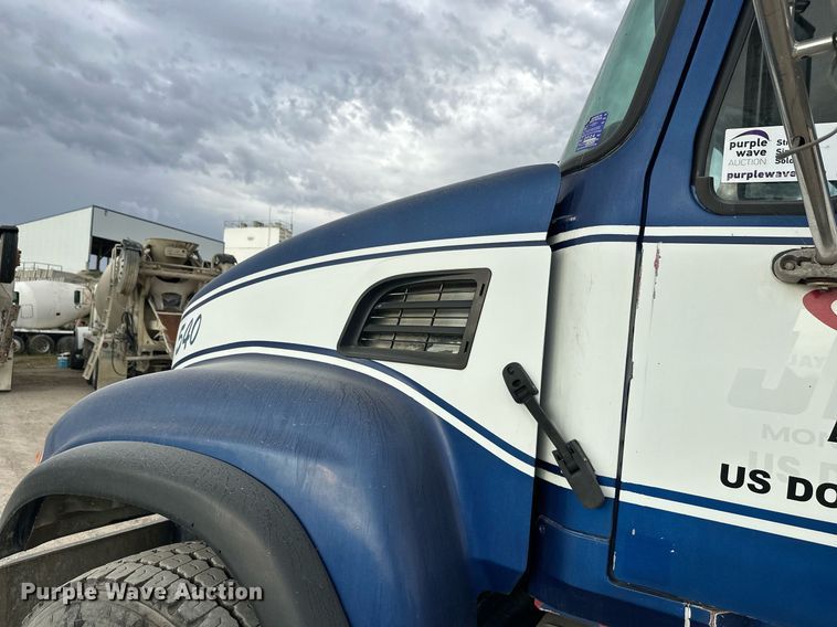 image for item DW4259 2005 Mack CV513 ready mix truck