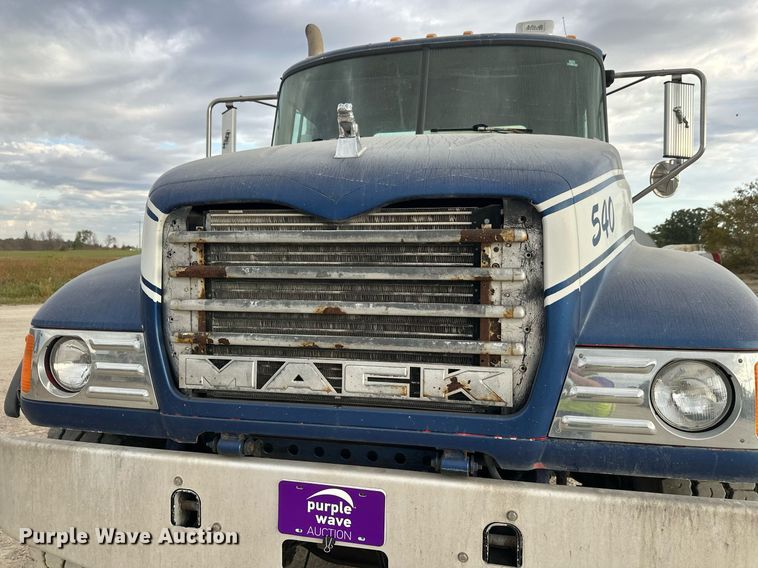 image for item DW4259 2005 Mack CV513 ready mix truck