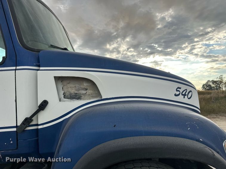 image for item DW4259 2005 Mack CV513 ready mix truck