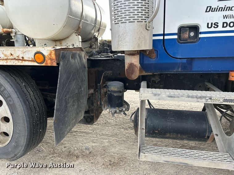 image for item DW4259 2005 Mack CV513 ready mix truck