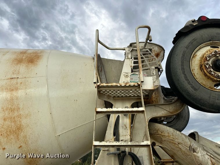 image for item DW4259 2005 Mack CV513 ready mix truck