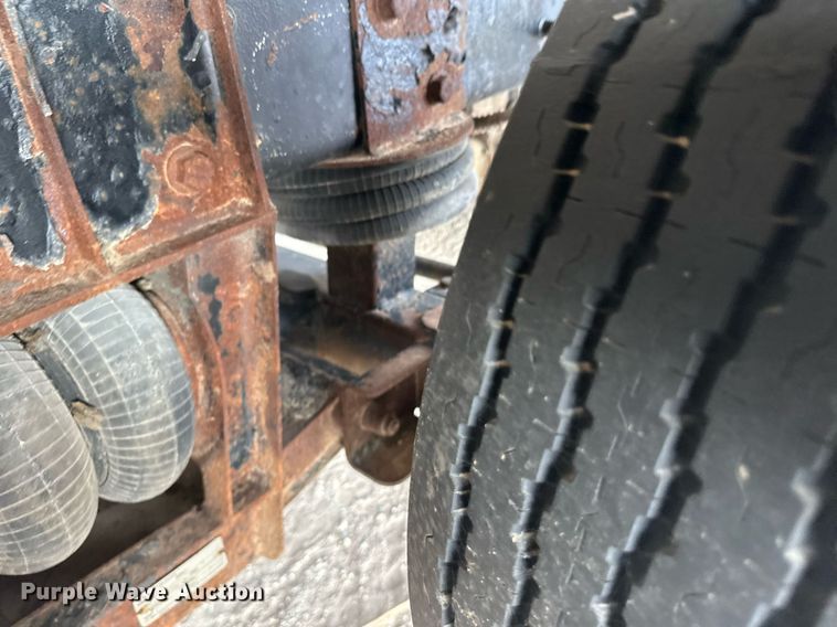 image for item DW4259 2005 Mack CV513 ready mix truck