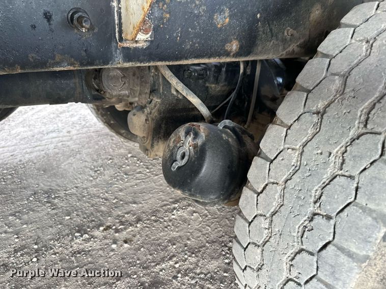 image for item DW4259 2005 Mack CV513 ready mix truck