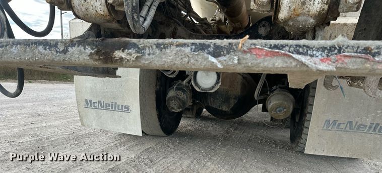 image for item DW4259 2005 Mack CV513 ready mix truck