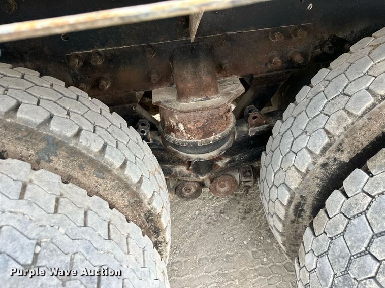 image for item DW4259 2005 Mack CV513 ready mix truck