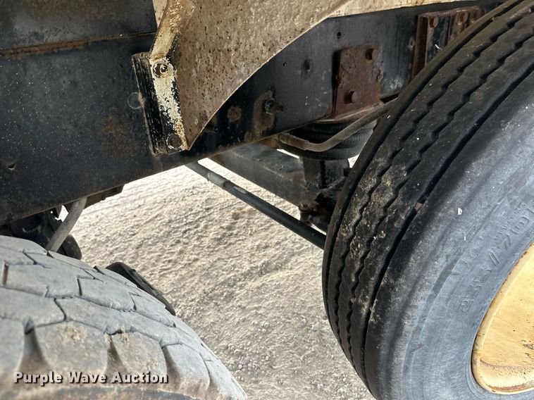 image for item DW4259 2005 Mack CV513 ready mix truck