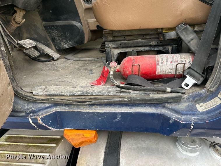 image for item DW4259 2005 Mack CV513 ready mix truck