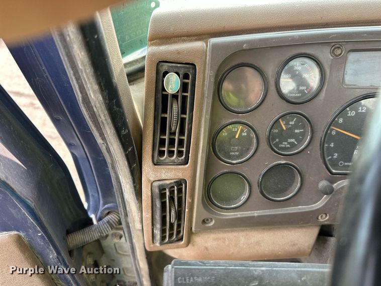 image for item DW4259 2005 Mack CV513 ready mix truck