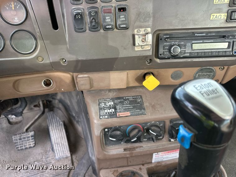 image for item DW4259 2005 Mack CV513 ready mix truck