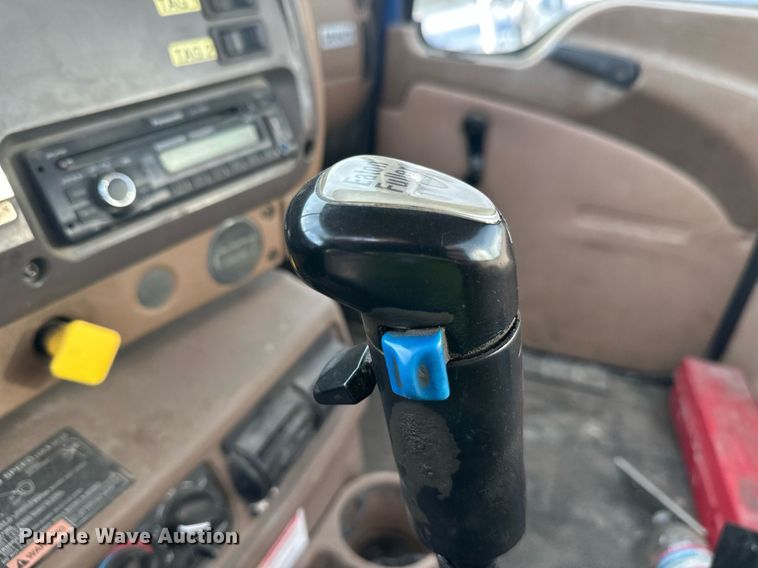 image for item DW4259 2005 Mack CV513 ready mix truck