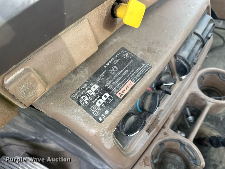 image for item DW4259 2005 Mack CV513 ready mix truck