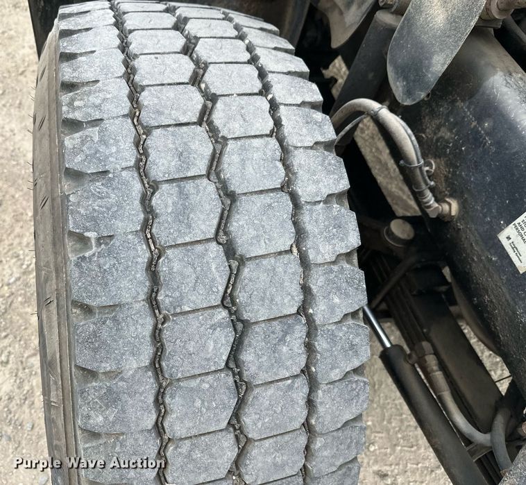 image for item DW4259 2005 Mack CV513 ready mix truck