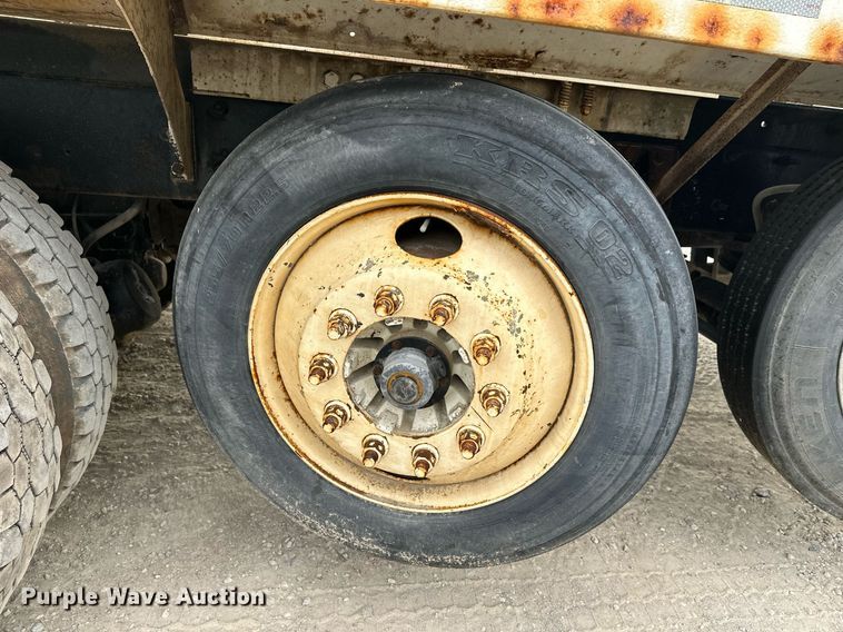 image for item DW4259 2005 Mack CV513 ready mix truck