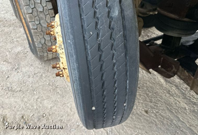 image for item DW4259 2005 Mack CV513 ready mix truck