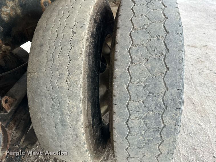 image for item DW4259 2005 Mack CV513 ready mix truck