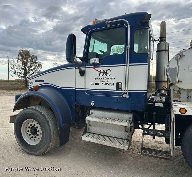 image for item DW4260 2005 Kenworth W900 ready mix truck