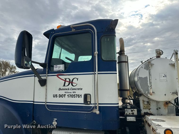 image for item DW4260 2005 Kenworth W900 ready mix truck