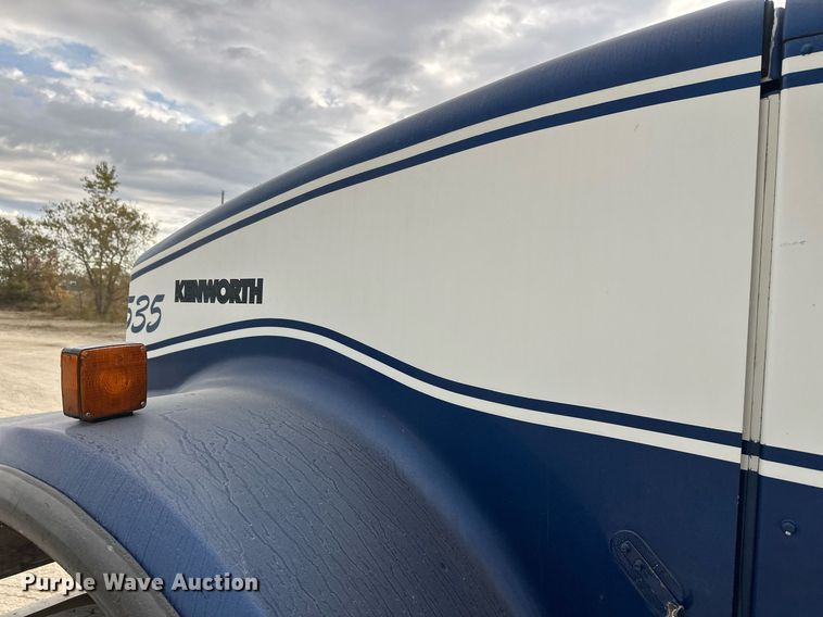 image for item DW4260 2005 Kenworth W900 ready mix truck