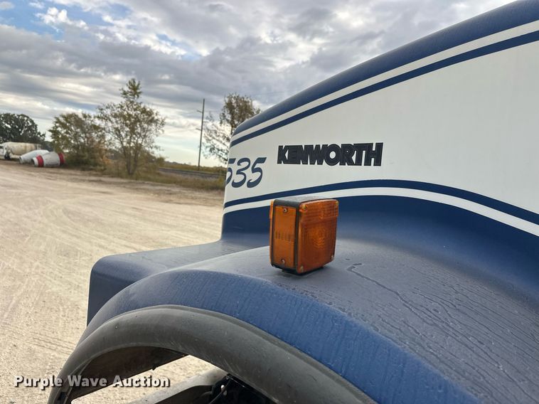 image for item DW4260 2005 Kenworth W900 ready mix truck