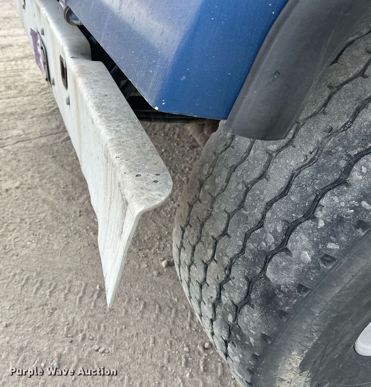 image for item DW4260 2005 Kenworth W900 ready mix truck