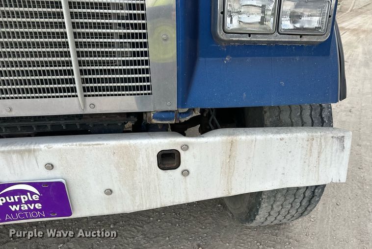 image for item DW4260 2005 Kenworth W900 ready mix truck