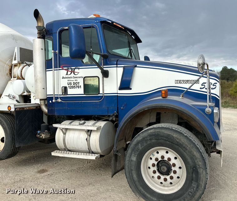 image for item DW4260 2005 Kenworth W900 ready mix truck