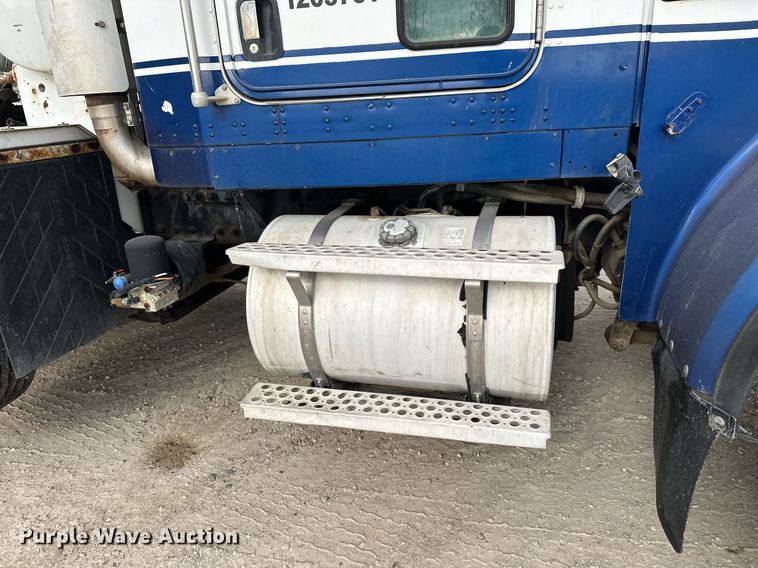 image for item DW4260 2005 Kenworth W900 ready mix truck