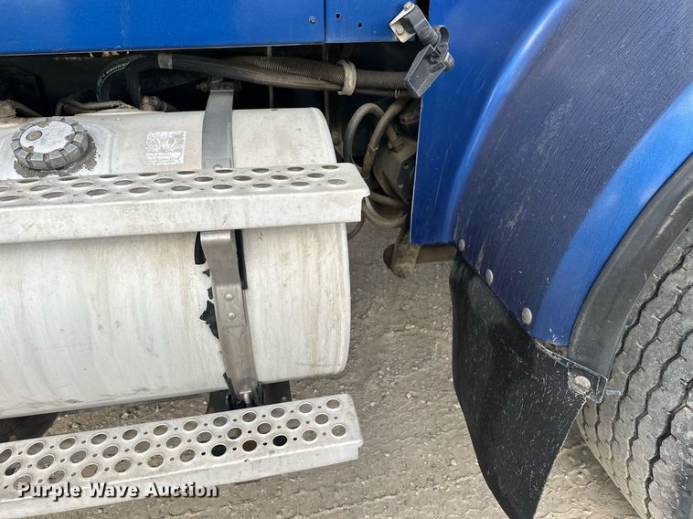 image for item DW4260 2005 Kenworth W900 ready mix truck