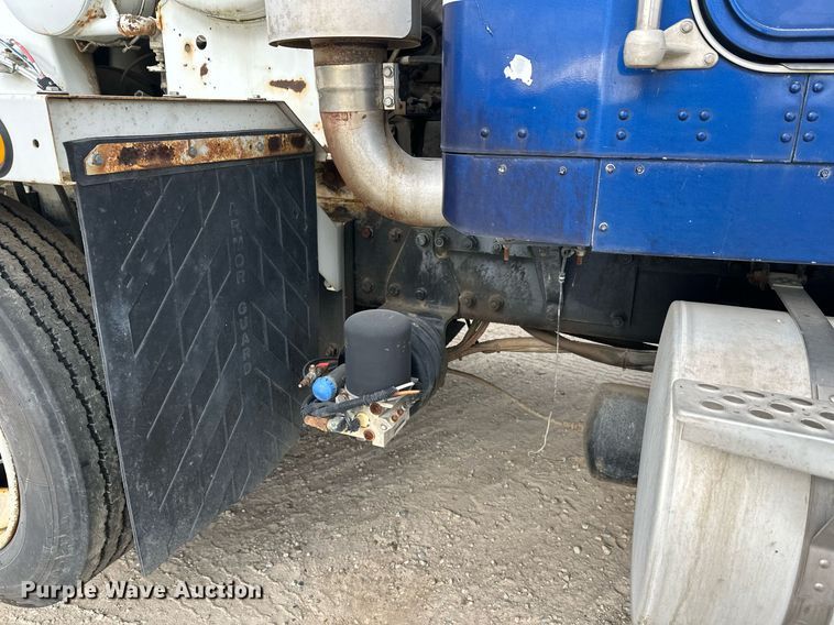 image for item DW4260 2005 Kenworth W900 ready mix truck